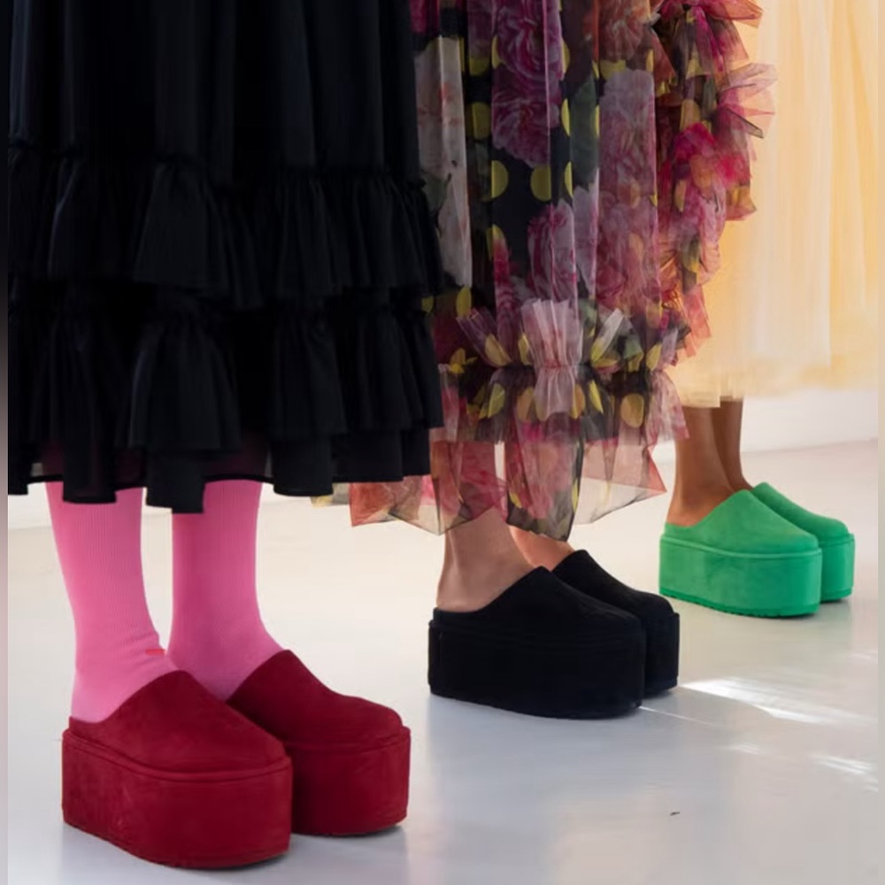 Gently Used UGG X Molly Goddard platform size 7 UGGS. Runway Style. RARE!